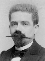 L'ébbé Théophile Moreux dans son observatoire Moreux